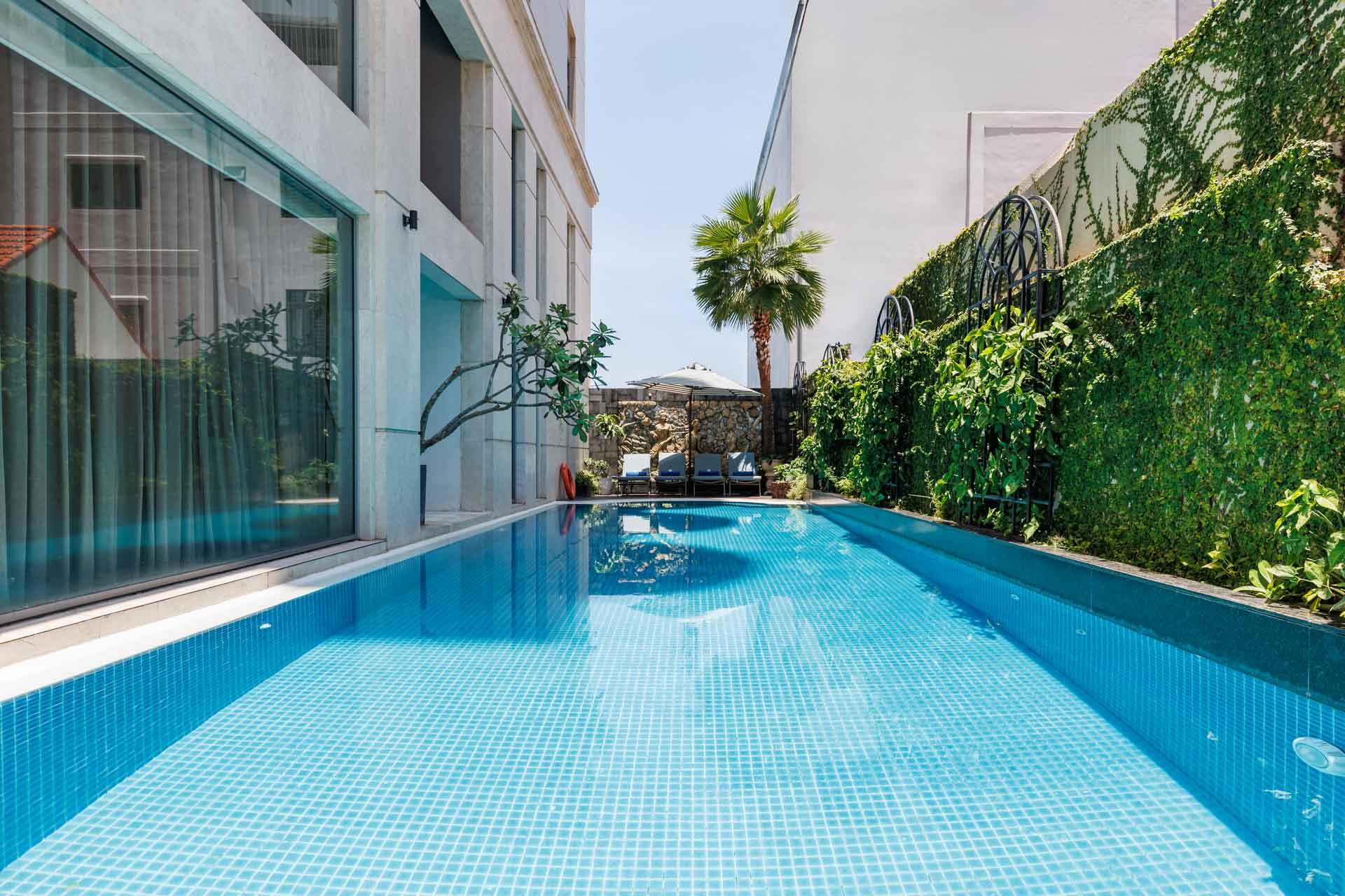 hadana da nang swimming pool